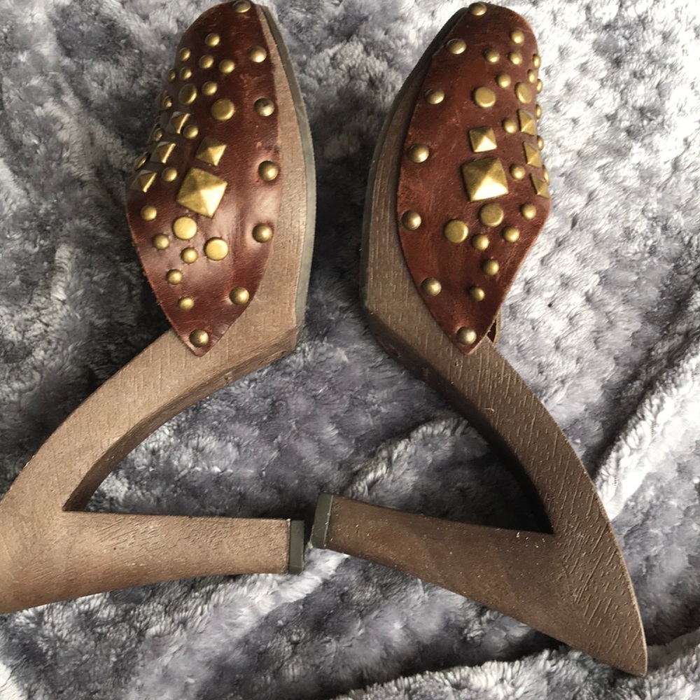 Mossimo: Brown studded open toe heels - Picture 5 of 8